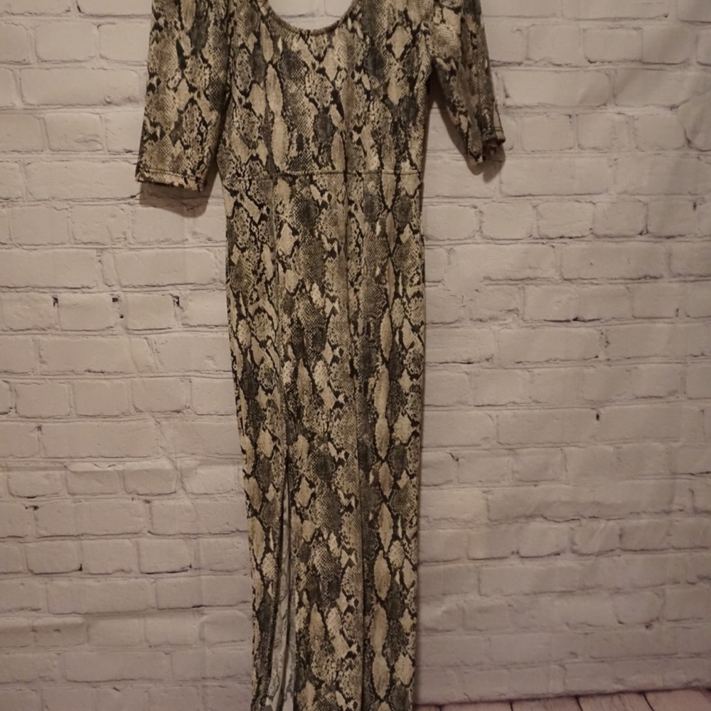 👌🏽Sexy Slit Dress 👌🏽